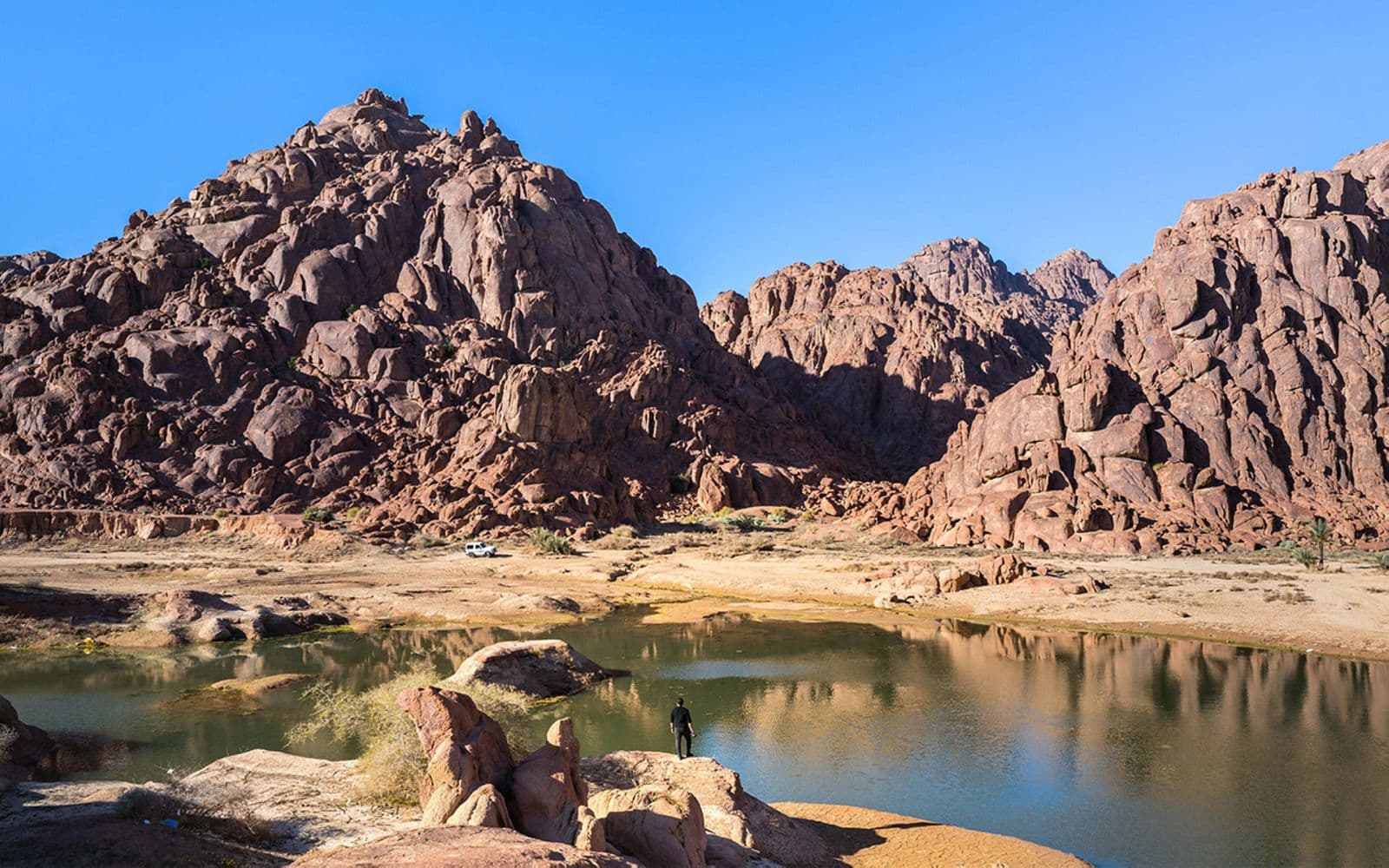 Discover Hail in 3 days: diverse hiking experiences and exploring Hail's history.