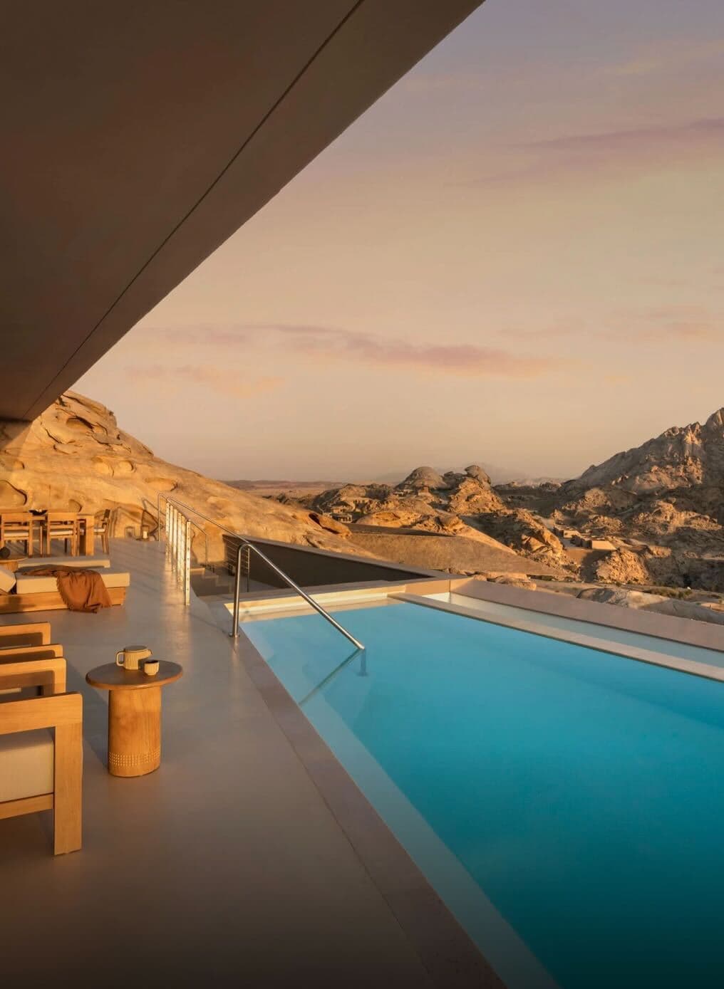 Two nights between the Desert Rock Mountains and the magic of the Red Sea