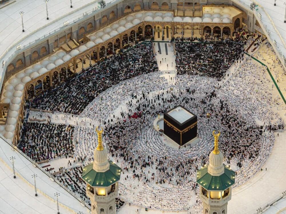 سماء مكة بدايه النور